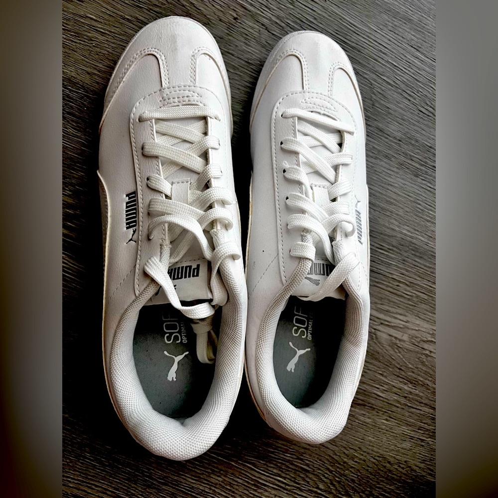 NEW- White - PUMA women sneakers